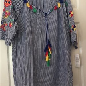 Women’s 2X top